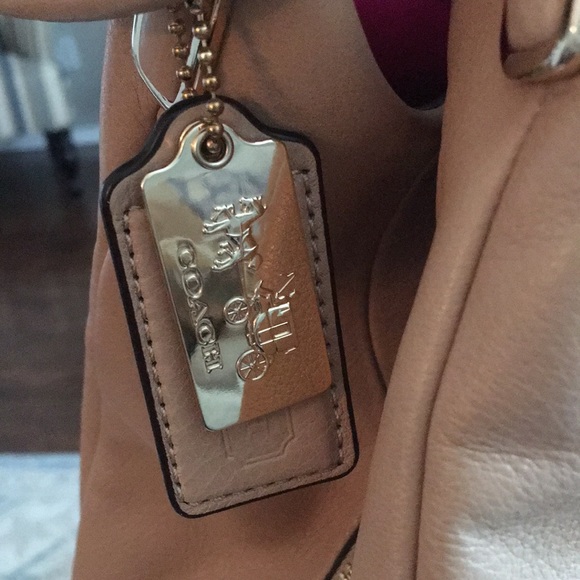 Gorgeous Coach Leather Bag, Tan, NWT, Retail $398 - Picture 6 of 13